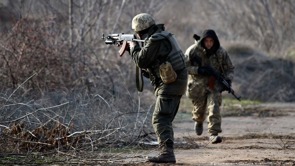 Обстрелы на Донбассе: Россия обстреливает украинские позиции