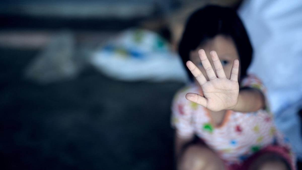 На Днепропетровщине подросток изнасиловал двухлетнюю девочку