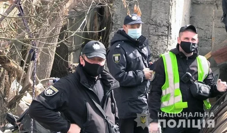 Избил палкой до смерти: в Киеве мужчина убил собутыльника