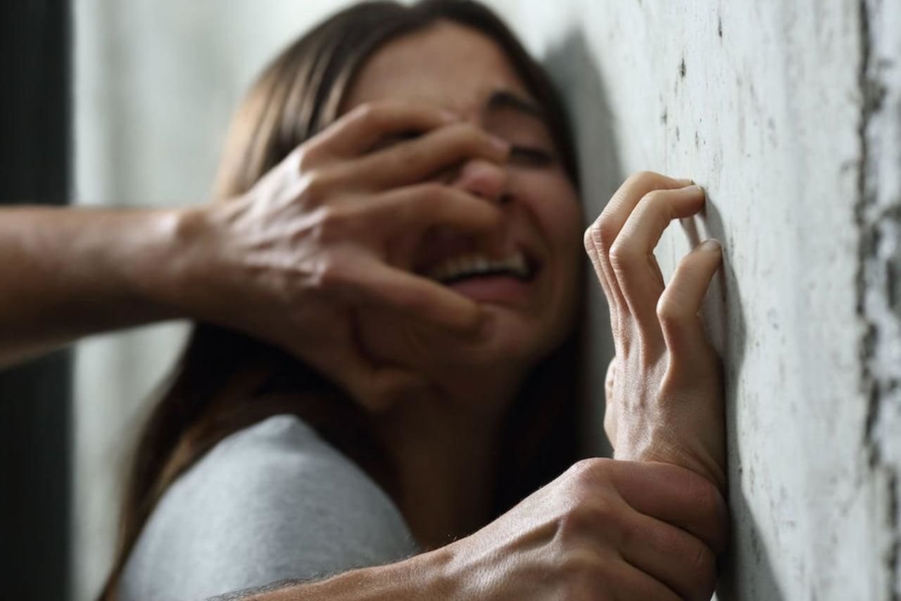 На Днепропетровщине опекун насиловал 13-летнюю воспитанницу