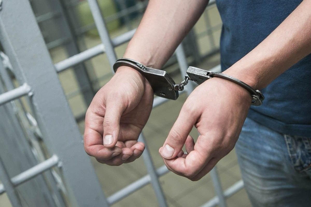На Полтавщине суд взял под стражу подозреваемого в изнасиловании несовершеннолетней жительницы