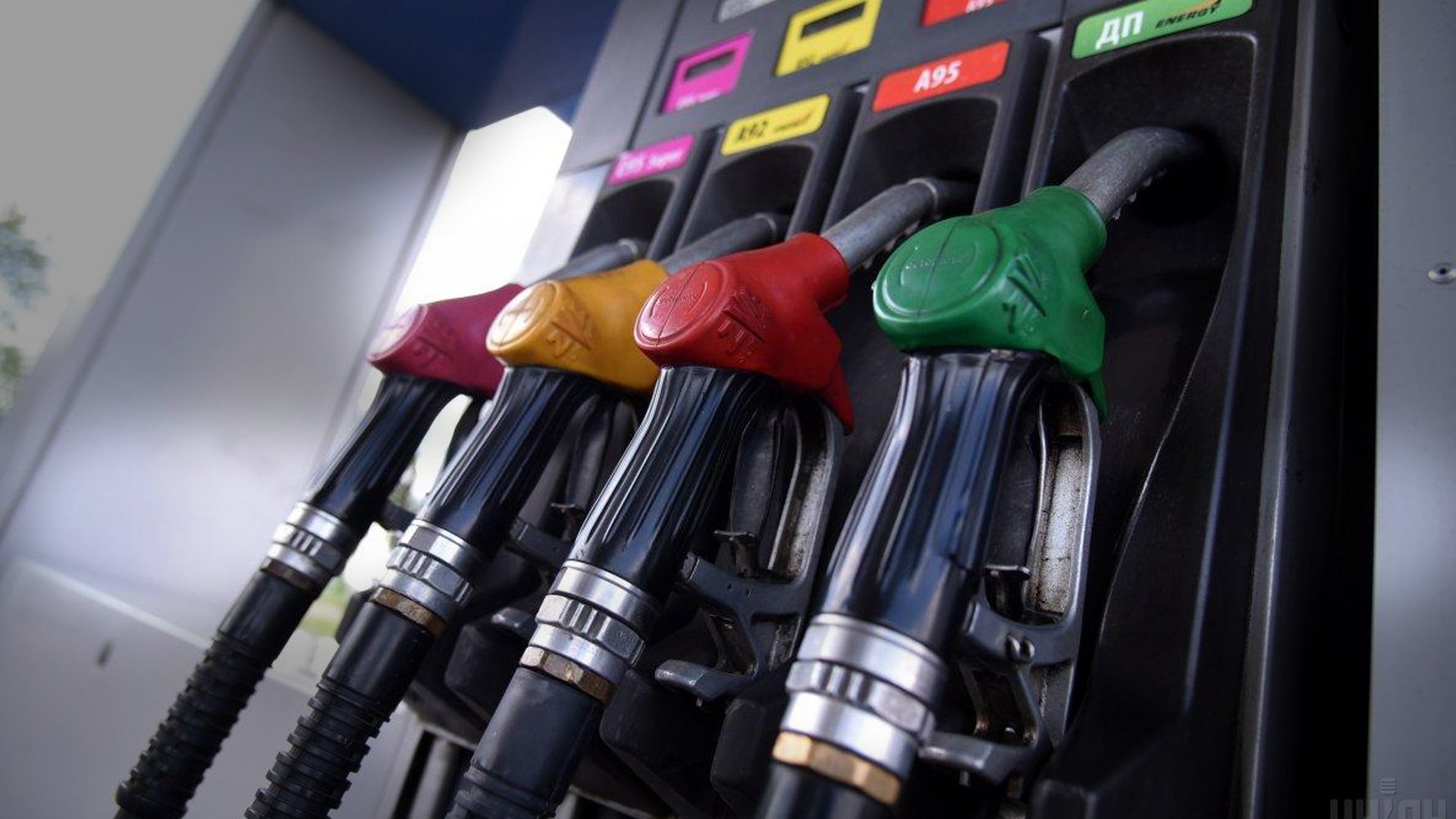 Какой будет цена на топливо и нужно ли его срочно покупать