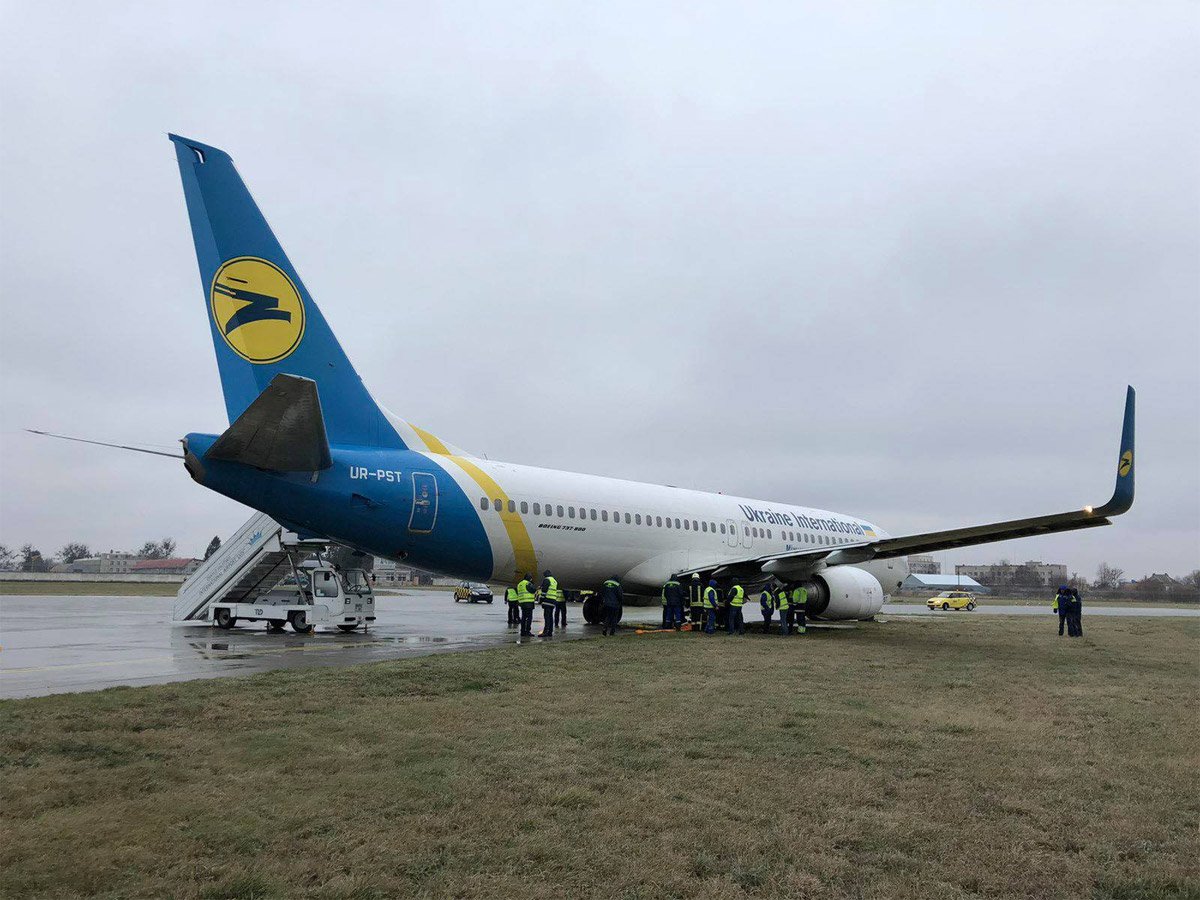 Аварийная посадка самолета в Одессе: рейс Стамбул – Борисполь