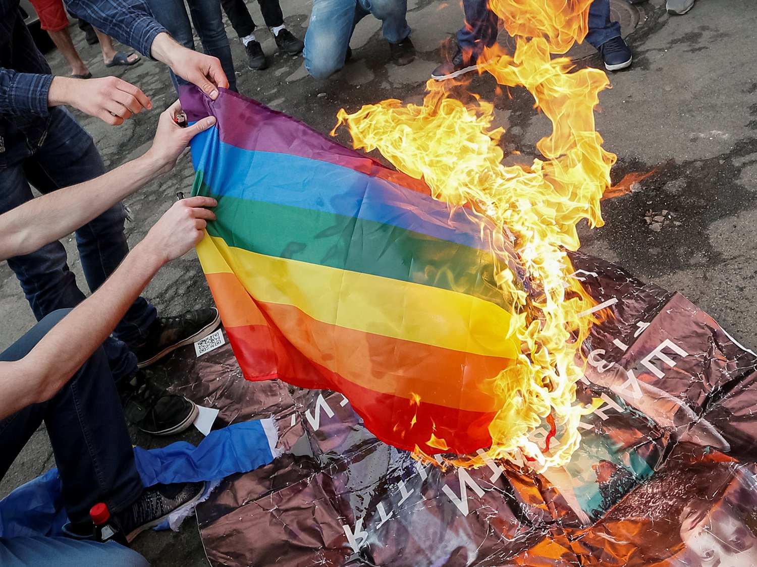 В Киеве протестуют против закона о критике ЛГБТ. ВИДЕО