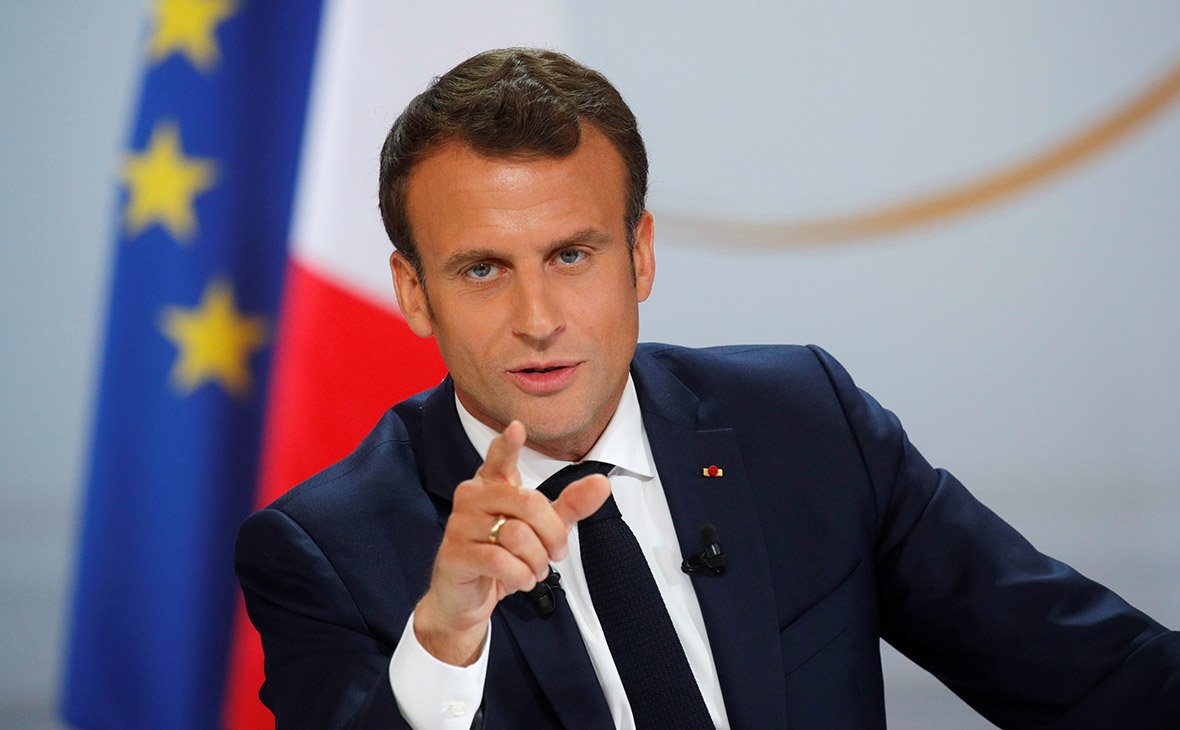 Президенту Франции дали пощечину во время тура по стране. ВИДЕО