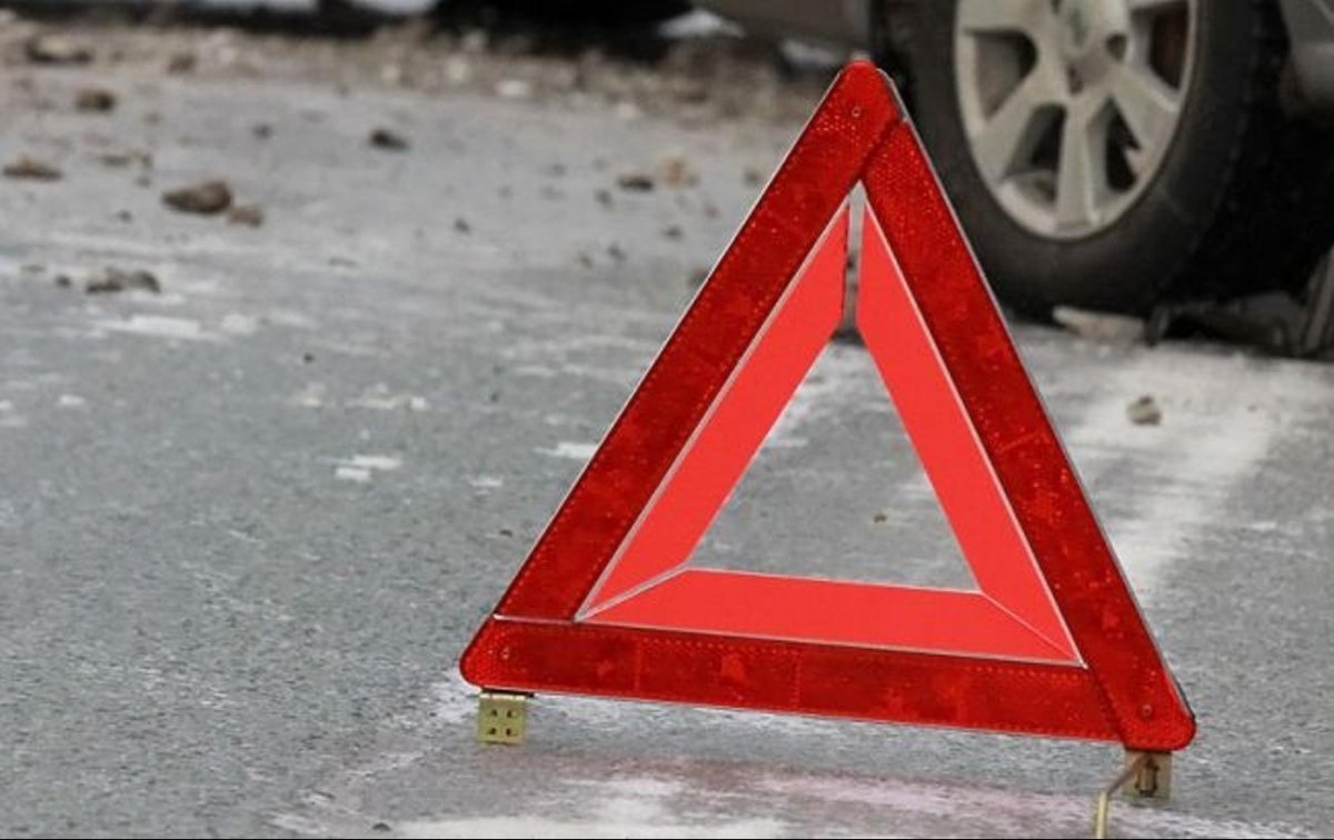 Автомобиль — на куски. ДТП в Одессе: водитель и пассажир погибли на месте. ВИДЕО