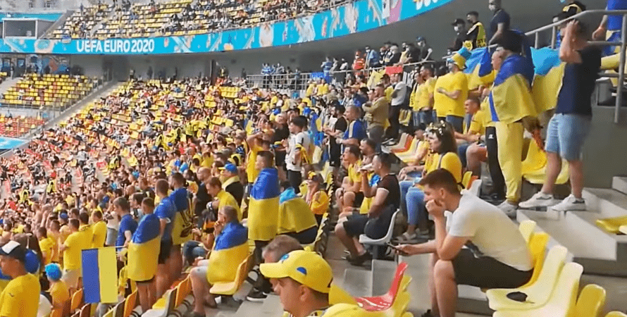 «Путин — х*йло», — за такие кричалки Россия требует от УЕФА наказать украинских болельщиков. ВИДЕО
