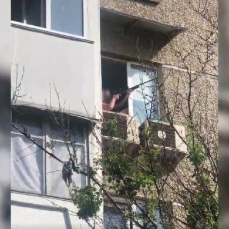 Стрельба из окна многоэтажки: в Киеве задержали стрелка. ВИДЕО