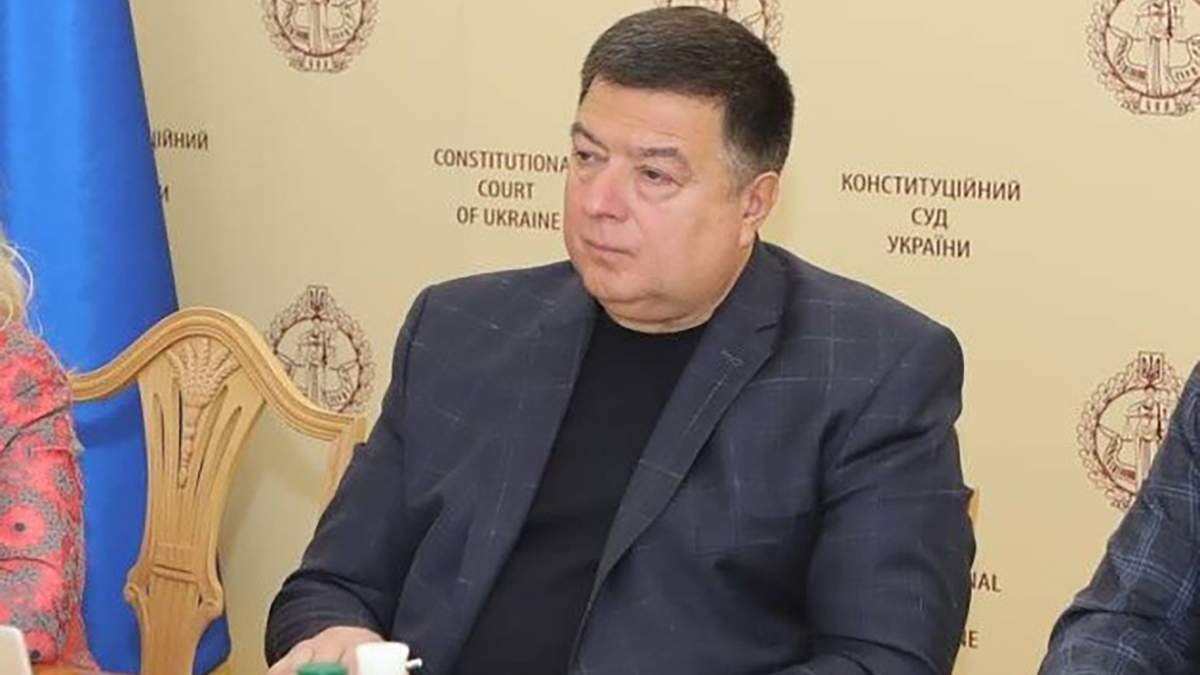 Иск против КСУ: Тупицкий хочет отсудить больше 900 тысяч гривен