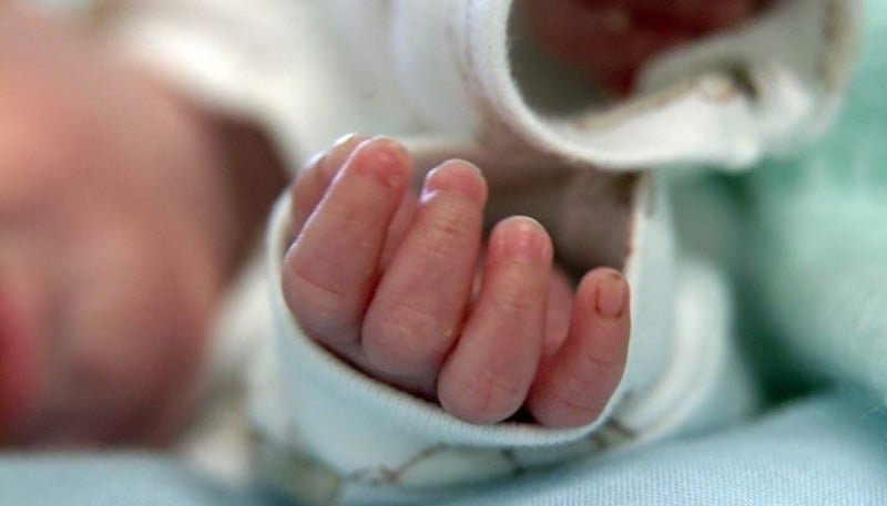 Умер трехмесячный ребенок в Харьковской области: вероятно отравление детской смесью