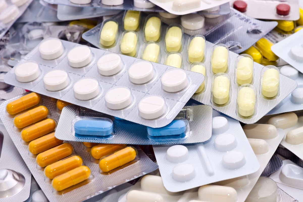 Лекарства для взрослых: почему в Украине запретили продажу медикаментов детям до 14 лет
