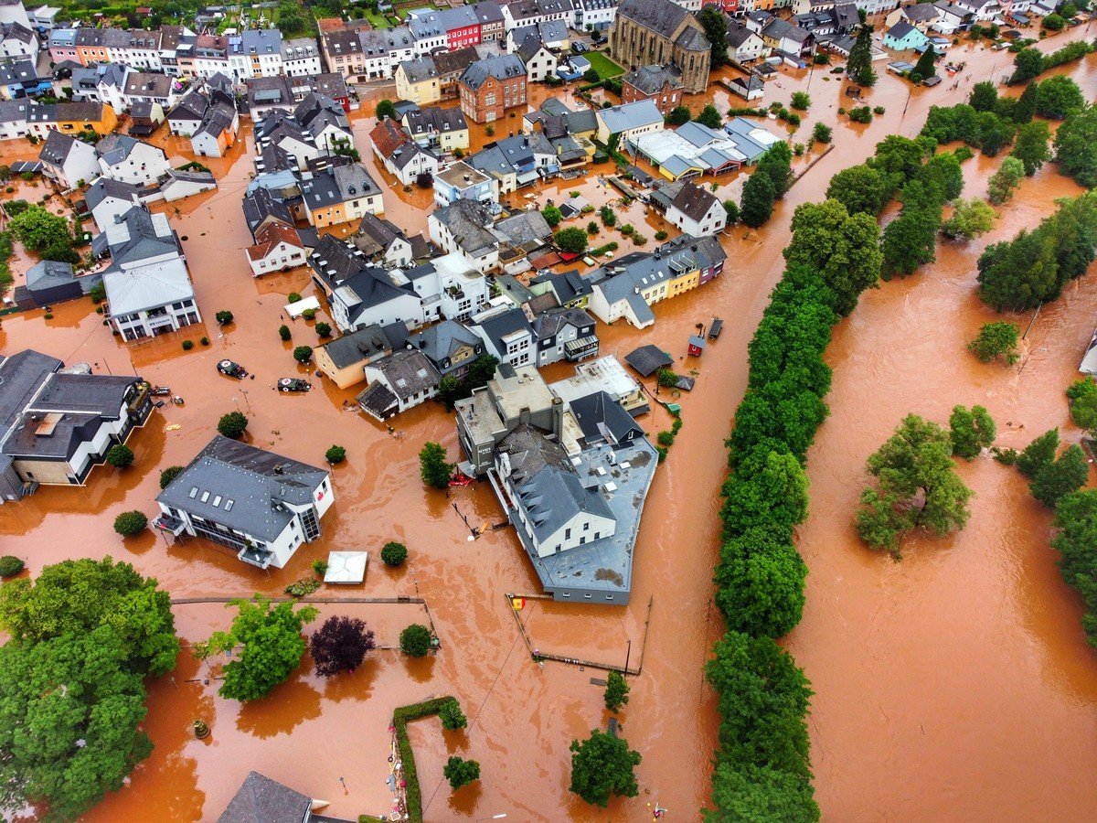Потоп столетия: в Германии из-за наводнений погибли 42 человека, около 70 пропали без вести. ФОТО