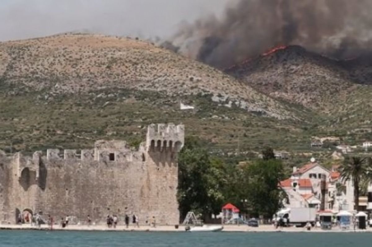 В Хорватии разгорелись лесные пожары