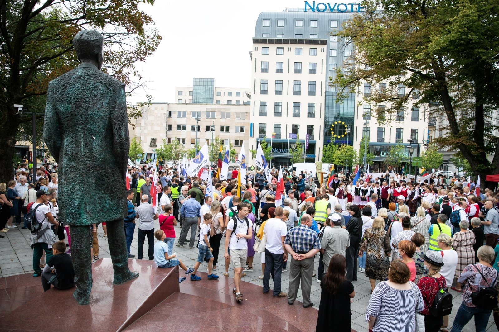 Протесты в Литве: люди требуют отставки правительства