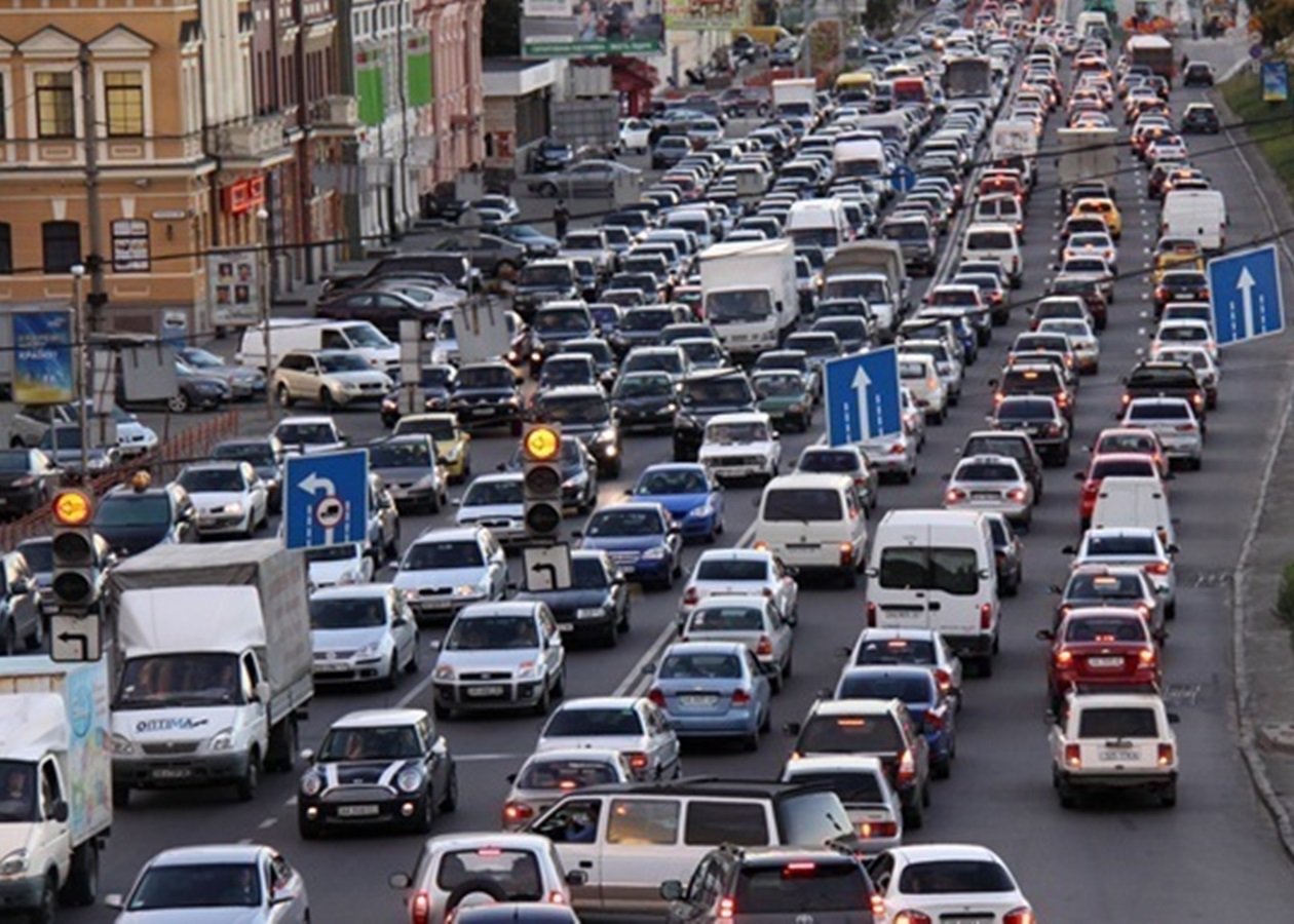 ДТП в Киеве: столкнулись четыре автомобиля