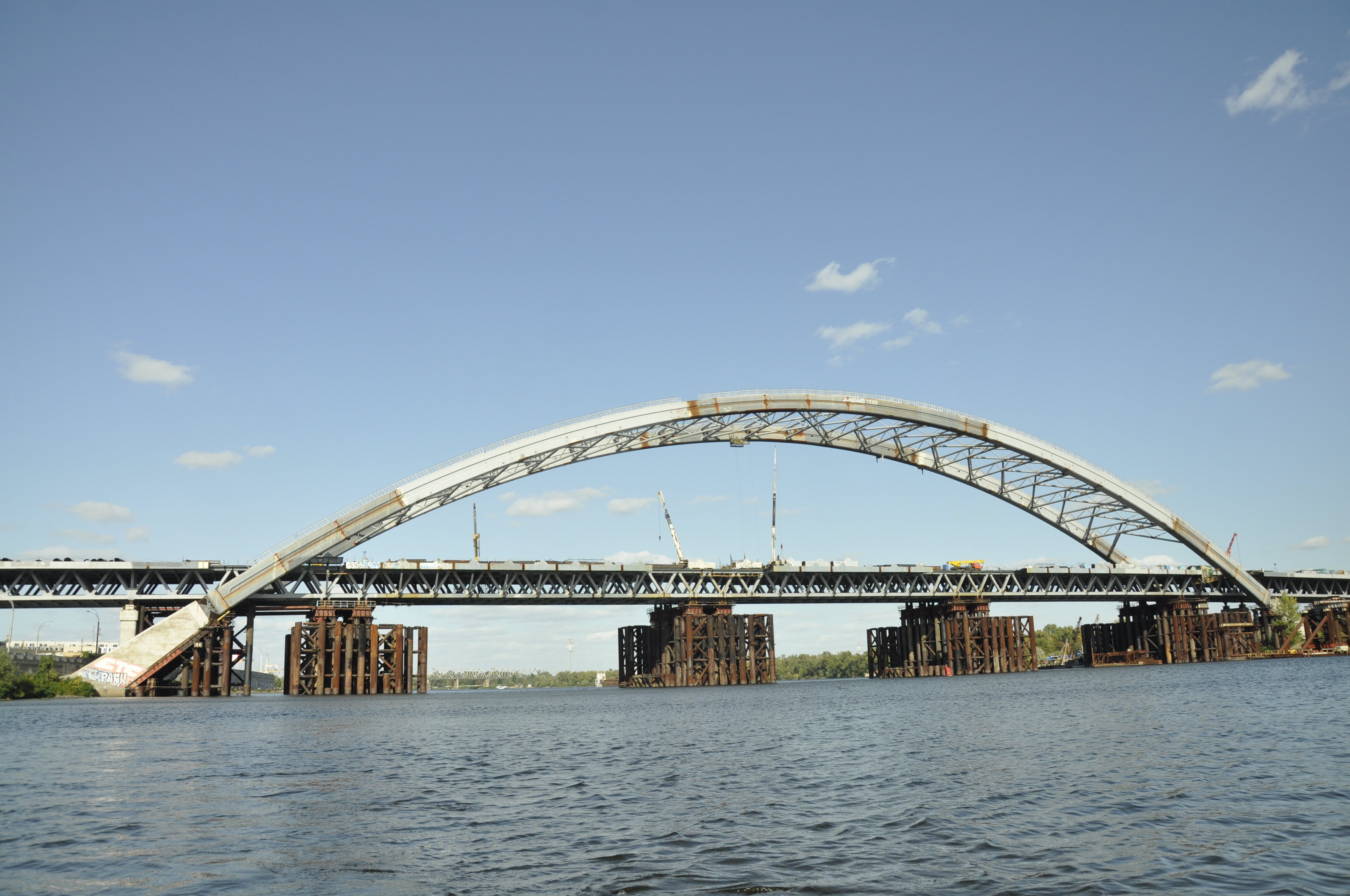 Обыски в Киеве: дело о строительстве Подольского моста