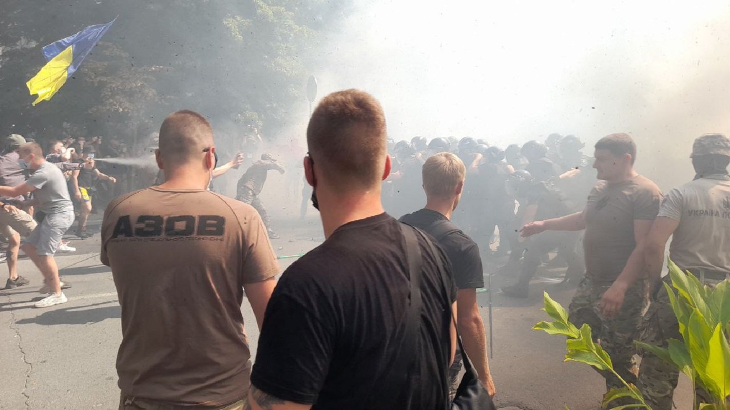 Протесты под ОП. Полиция против Нацкорпуса