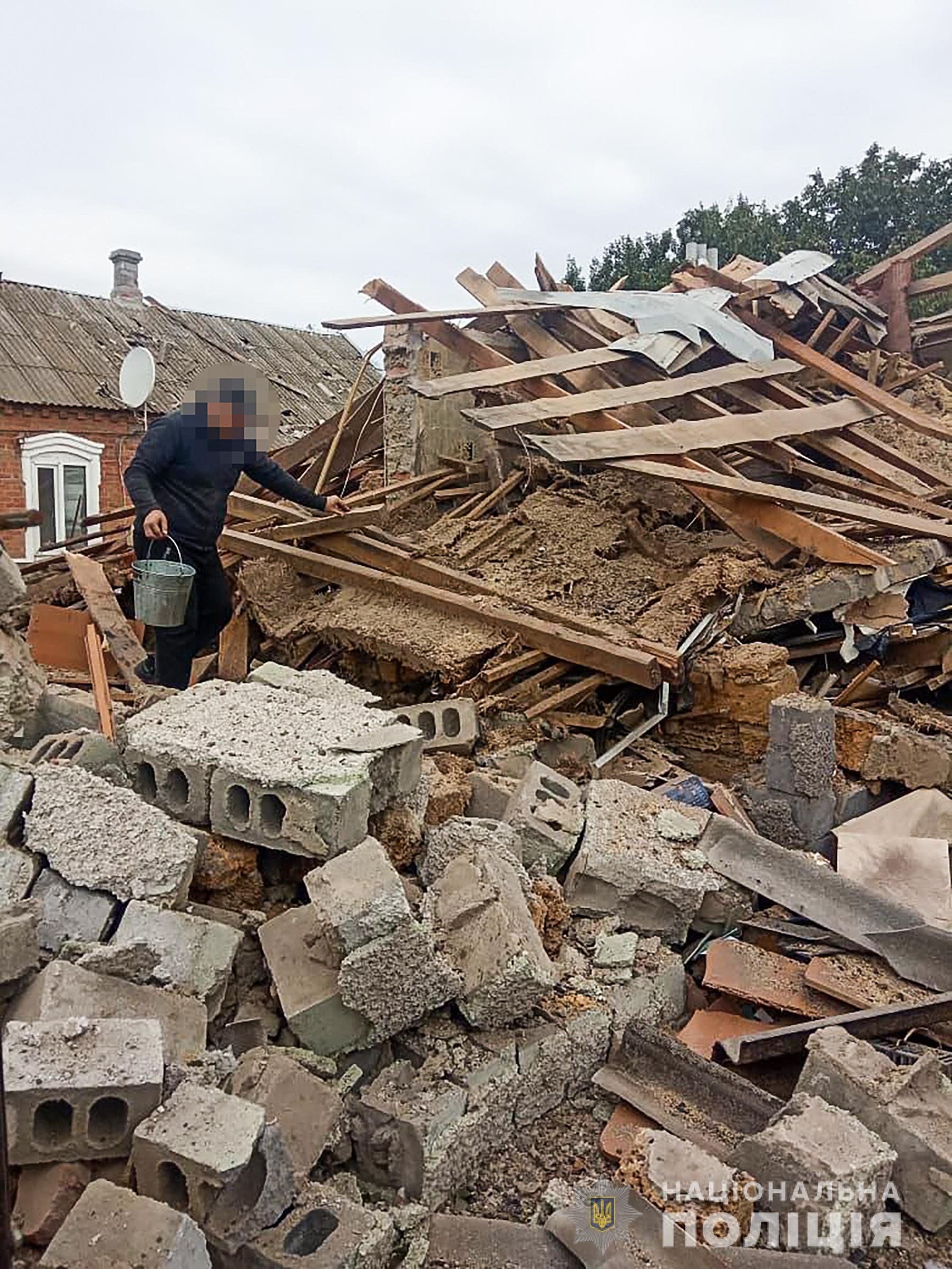 В Запорожской области взорвался двухэтажный дом: из-под завала достали владельца