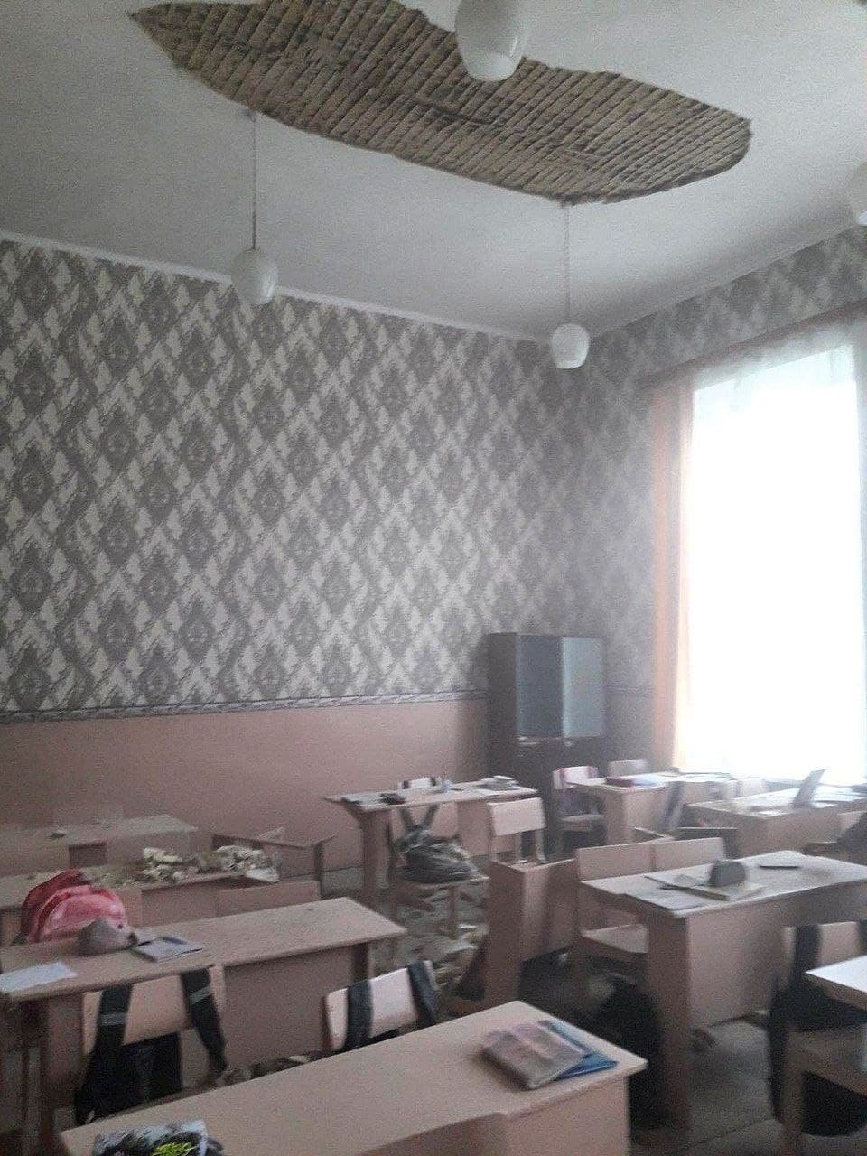 На Черниговщине в школе рухнул потолок. ФОТО