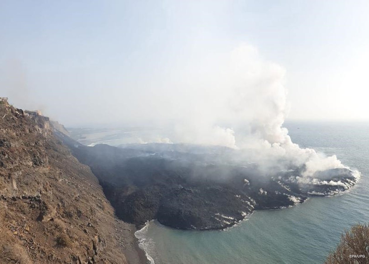 Остров в океане площадью 25 футбольных полей: последствия извержения вулкана на Канарах