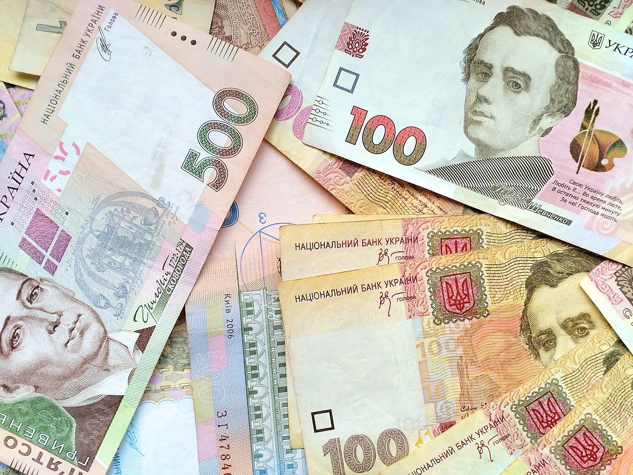 Гривна попала в ТОП-10 самых прибыльных валют с начала года