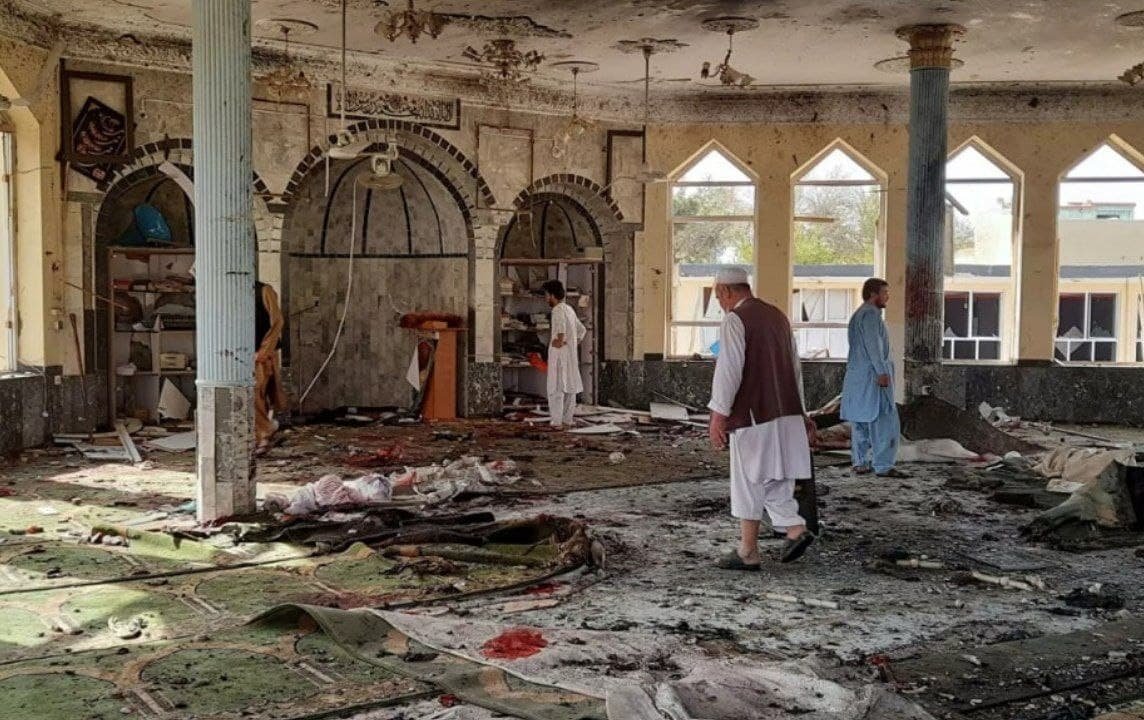 В Афганистане при взрыве в мечети погибли 46 человек и 140 пострадали: ответственность взяли на себя ИГИЛ