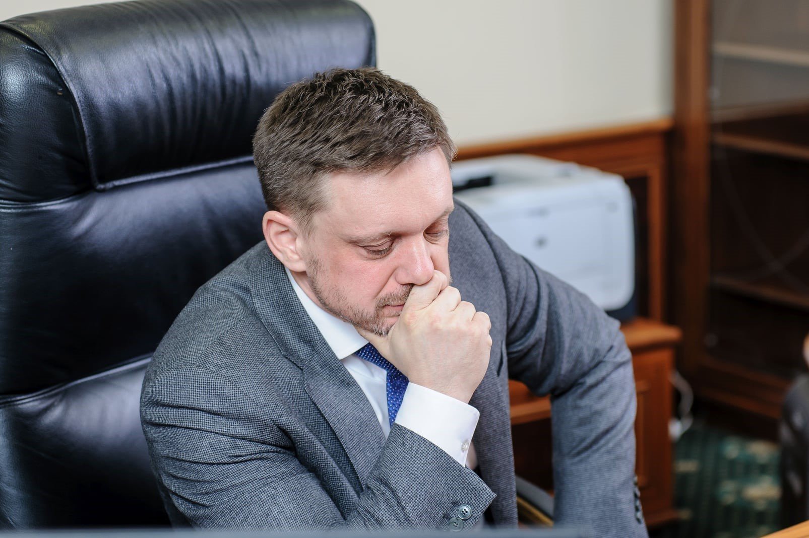 Наблюдательный совет «Укрэксимбанка» уволил Мецгера из-за нападения на журналистов