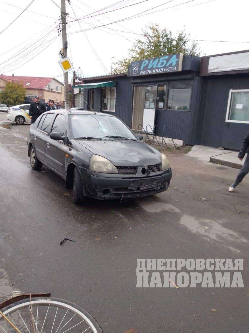 ДТП по-днепровски: автомобиль сбил женщину на велосипеде