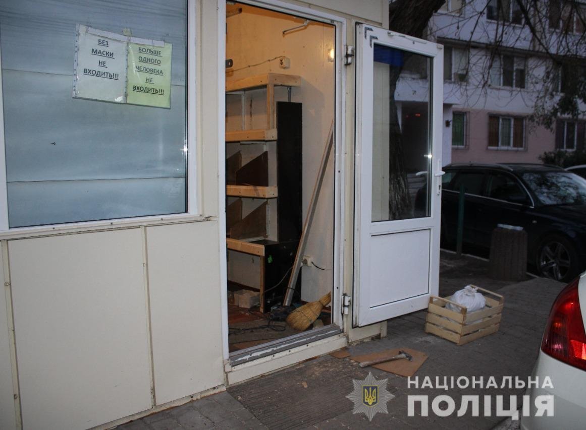 В Одессе продавец овощей избил молотком прохожего