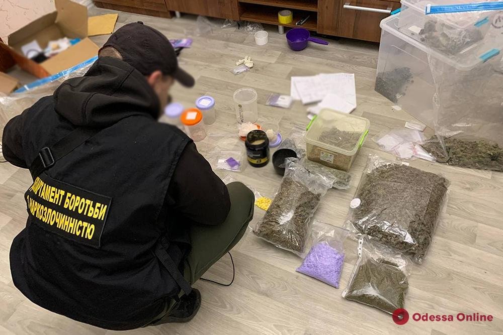 ЛСД на 18 миллионов: в Одессе изъяли рекордную партию наркотиков