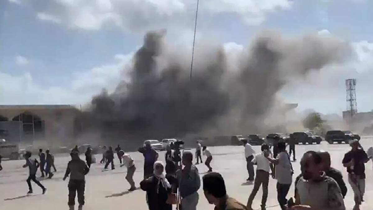 В аэропорту Йемена прогремел взрыв: есть погибшие