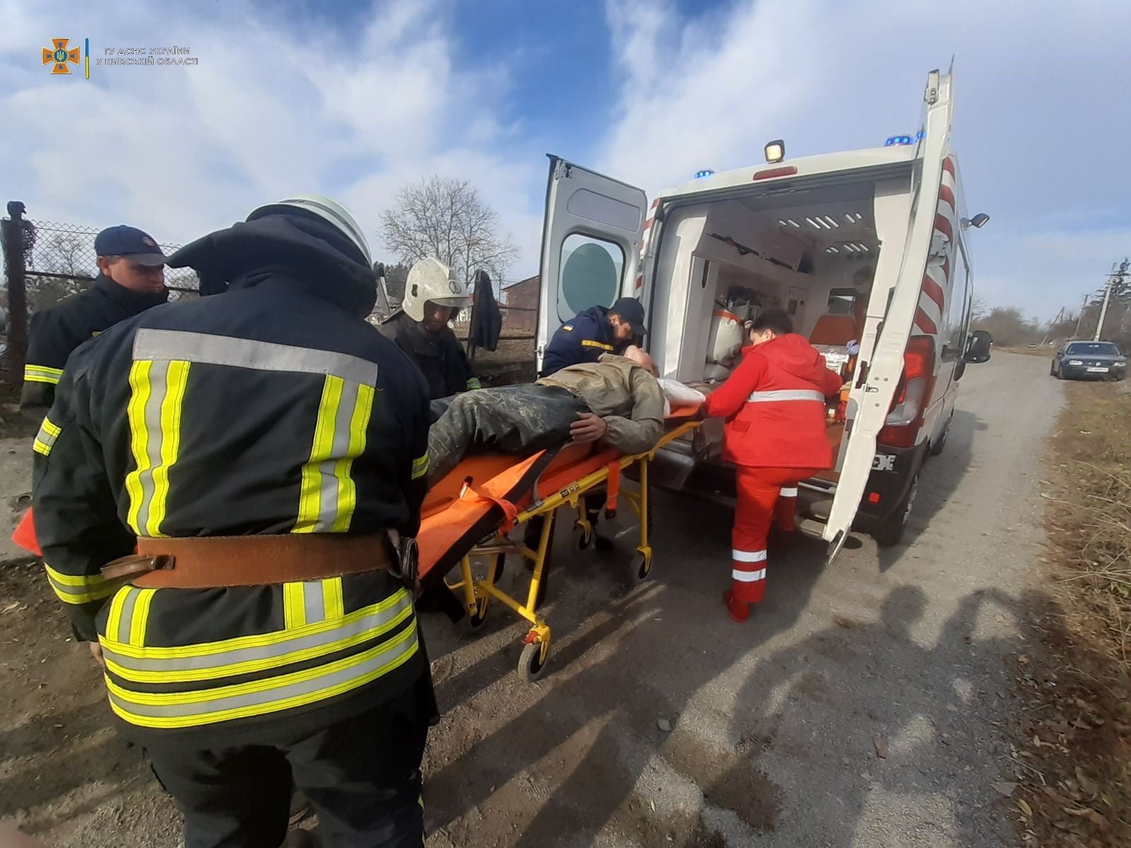На Киевщине мужчина упал в колодец