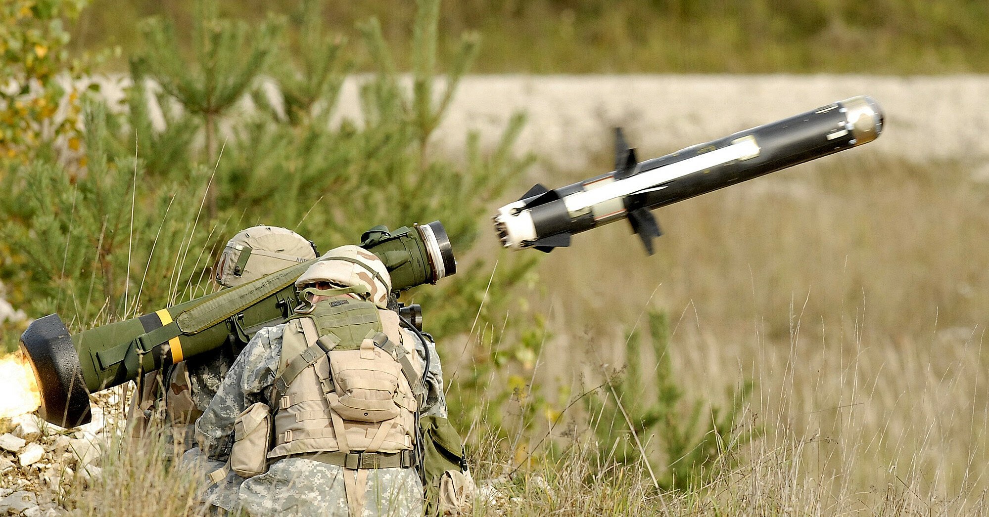 США передали Украине 30 противотанковых ракетных комплексов Javelin