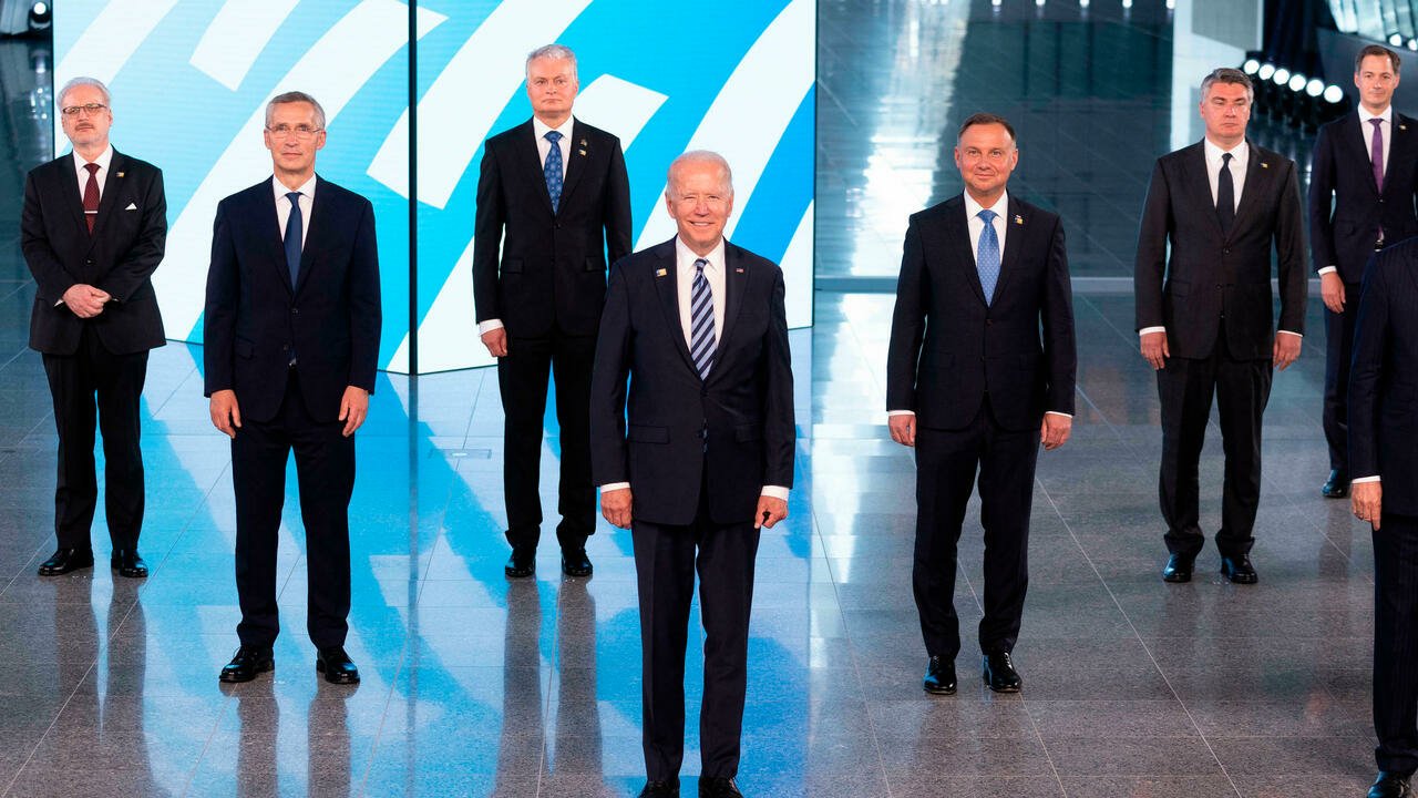 Путін, Україна та відродження заходу - Financial Times