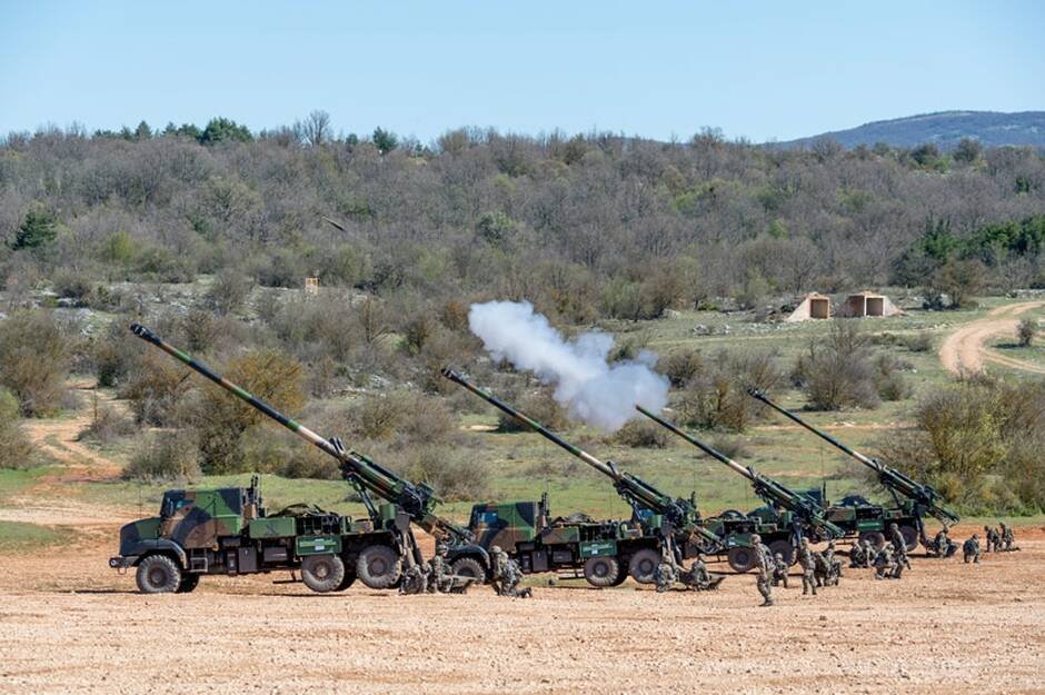 Франція передасть Україні самохідні артилерійські установки Caesar