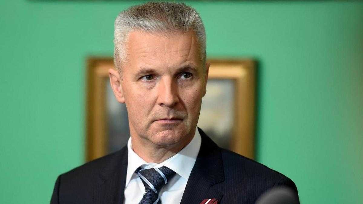 Будь-яка країна ЄС, яка проти вступу України в ЄС, є пропутинською, - міністр оборони Латвії
