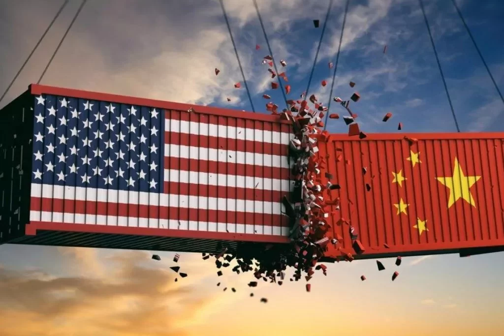 Проблеми стратегії США щодо Китаю: надто багато про зброю, надто мало про економіку, - Financial Times