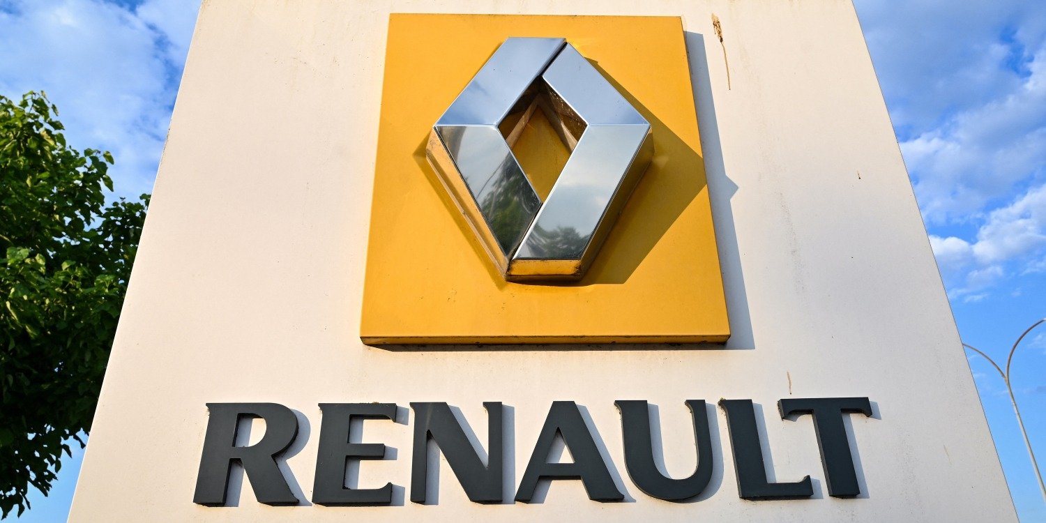 У росії збираються «придбати» заводи Renault за 1 рубль