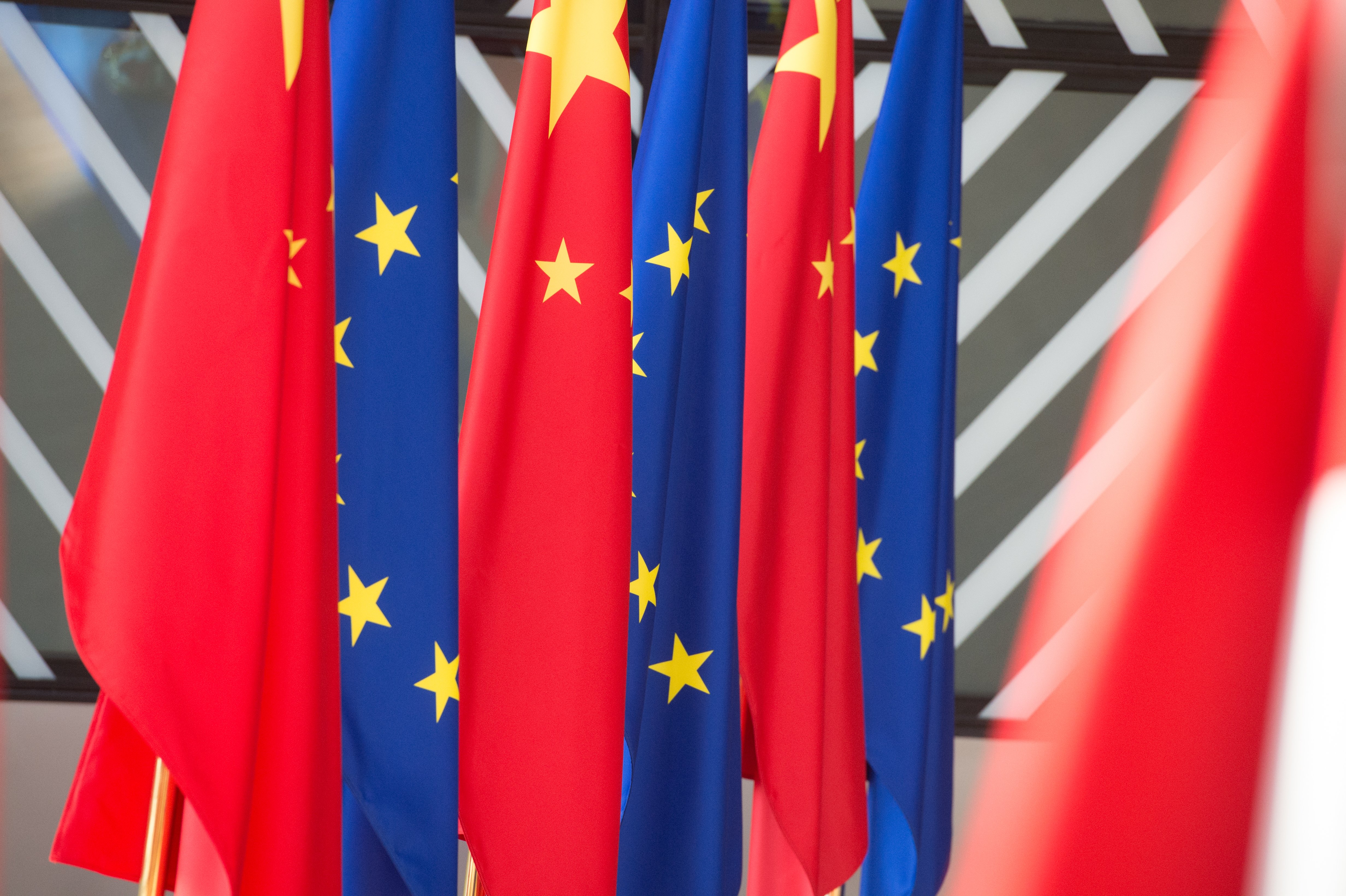Стривожена агресією росії, Європа переосмислює свої зв’язки з Китаєм, - Bloomberg