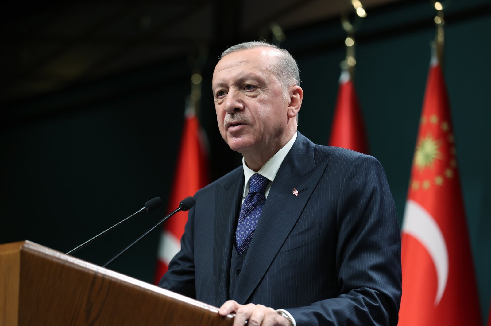 Через гострий брак грошей Туреччина мириться навіть з найзапеклішими ворогами в регіоні, - The Economist
