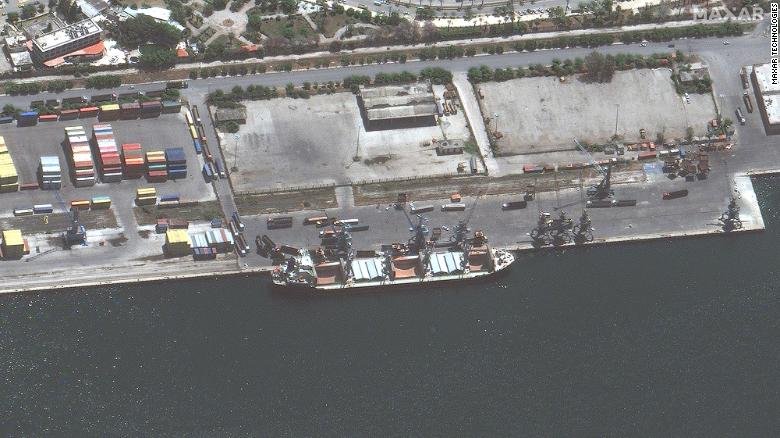 Російські кораблі, які перевозили вкрадене українське зерно, відвернулися від середземноморських портів, але не всі - CNN