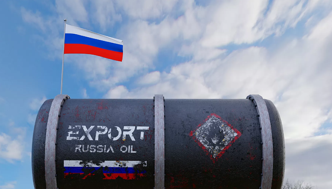 Світ не залишиться без нафти навіть після зниження видобутку через санкції проти росії - Reuters
