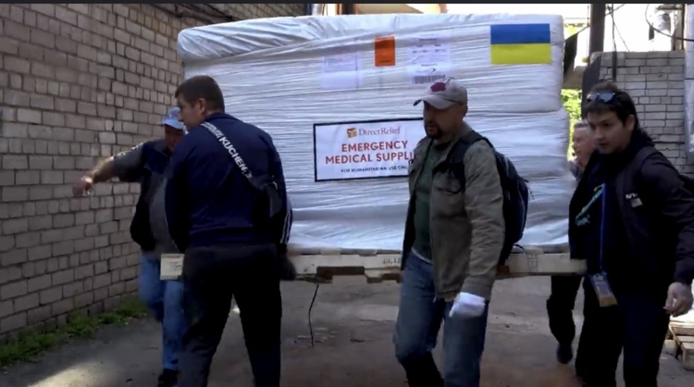 Мобільний військовий шпиталь, амуніція для рятувальників, продукти для військових і громади: черговий день допомоги від «TAPS-Ukraine» та Координаційного штабу волонтерів Дніпра