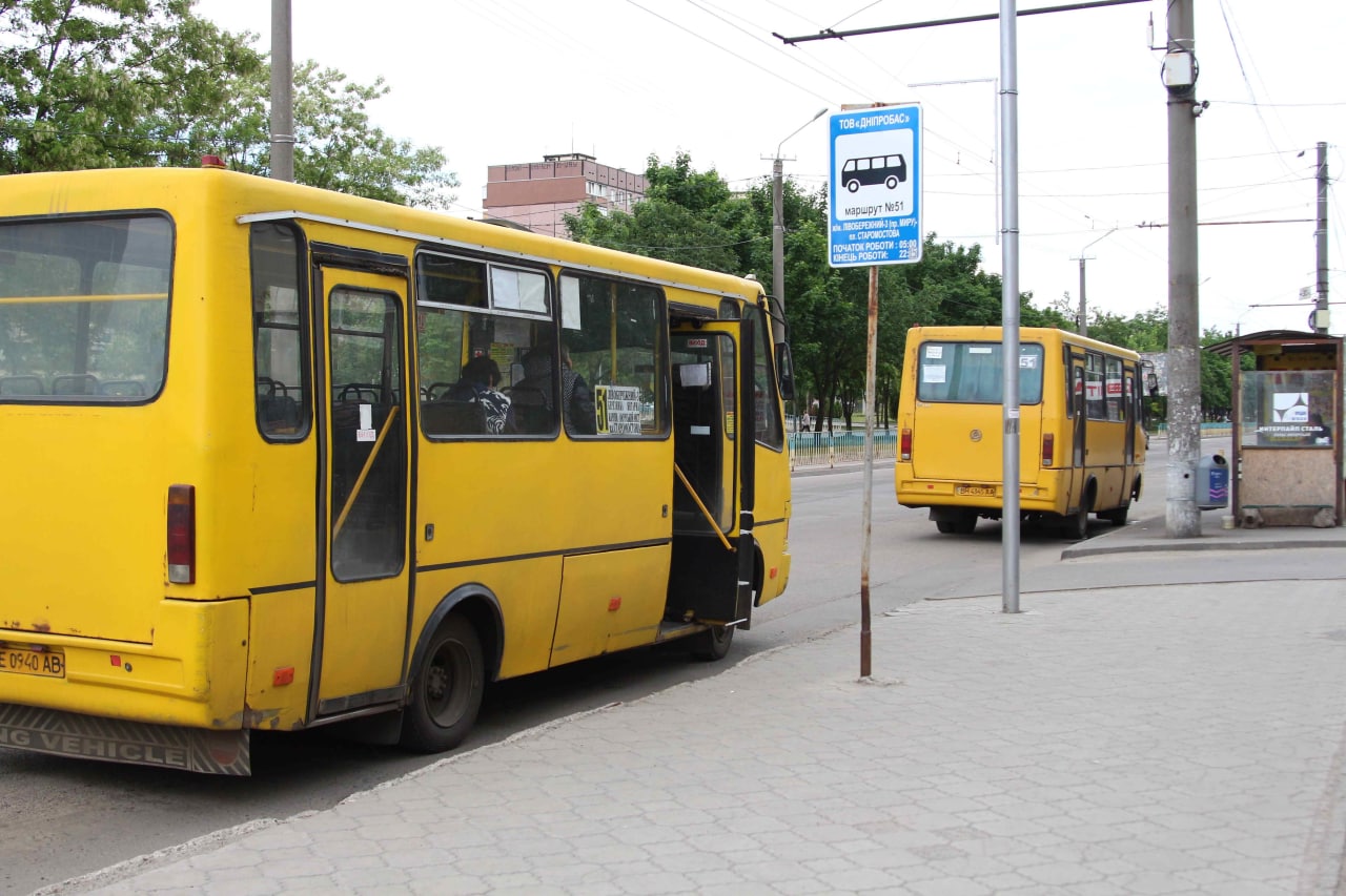 Завдяки допомозі паливом від міськради громадський автотранспорт у Дніпрі продовжує працювати