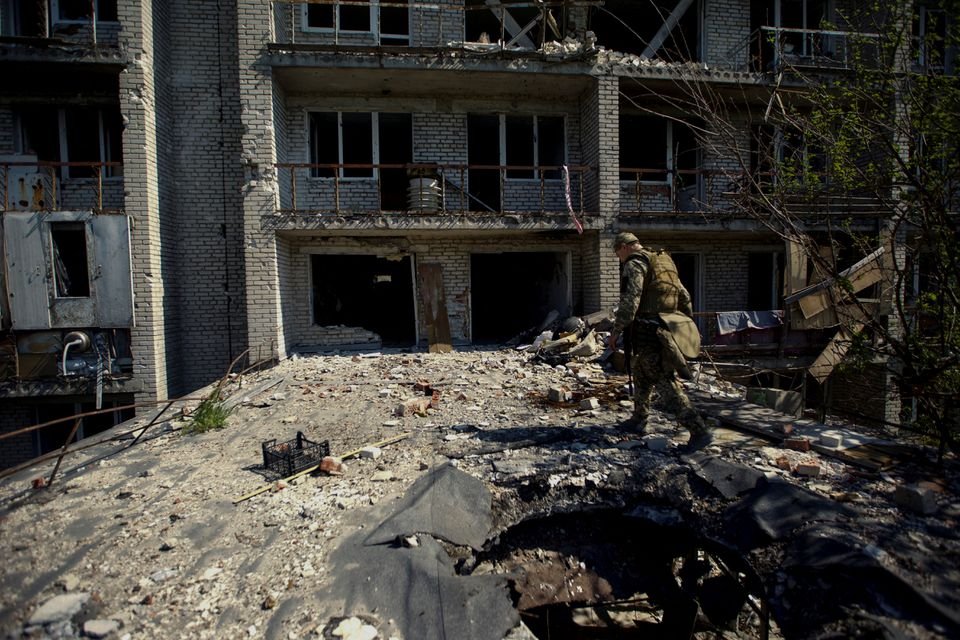 Оборонець Сєвєродонецька: Боюсь, що нам накажуть припинити вогонь, - Reuters
