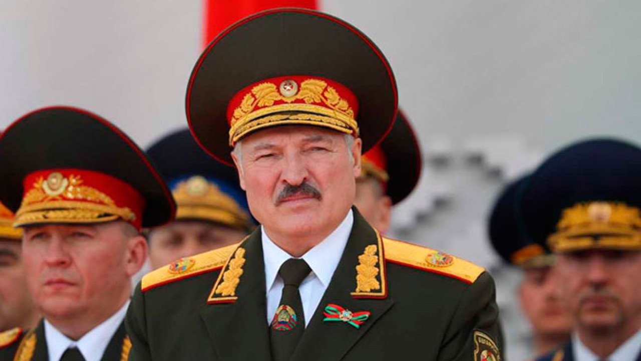 Лукашенко нагородив співробітників КДБ за участь у «спецоперації на території України»