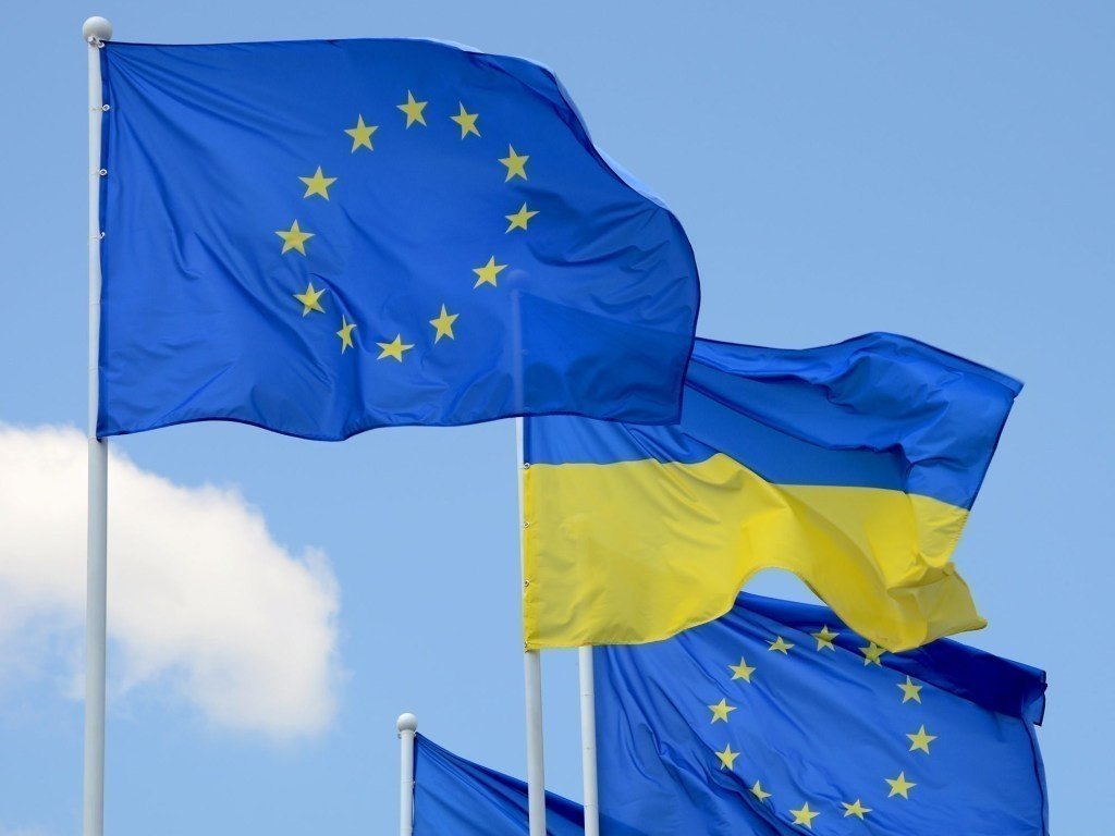 Європарламент рекомендуватиме надати Україні статус країни-кандидата на вступ до ЄС - Укрінформ