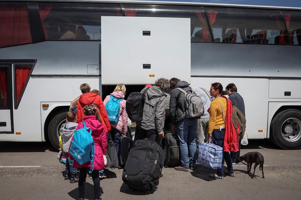 Понад сім мільйонів людей покинули Україну з початку війни, - Агентство ООН у справах біженців