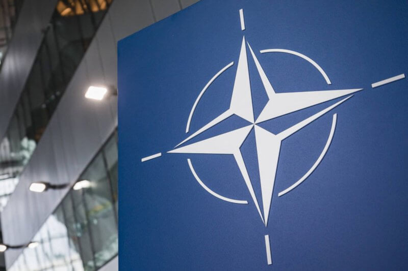 Чи можна безпечно сховатись за щитом НАТО? - The Observer