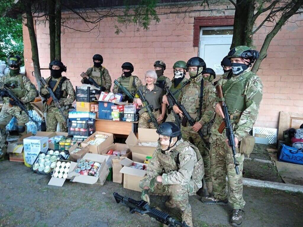 2 500 комплектів форми для військових та евакуація з гарячих точок мирного населення: Дніпро продовжує наближати перемогу